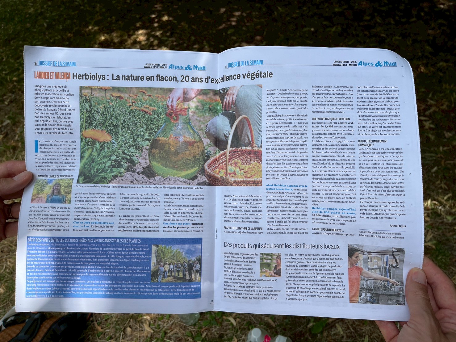 HERBIOLYSが特集されたフランス地元紙『植物の王国』掲載紙面
