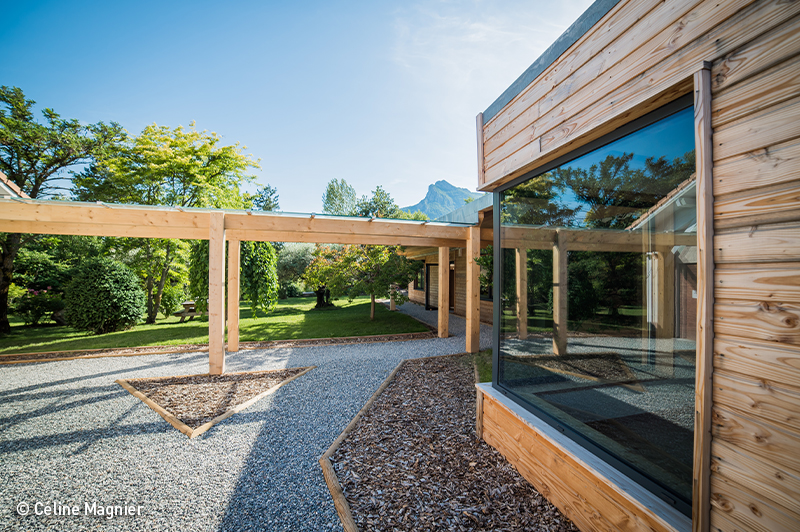 Herbiolys研究所の外観